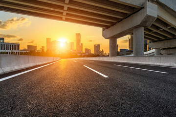 宝马保养用什么机油发动机不会出现抖动呢？