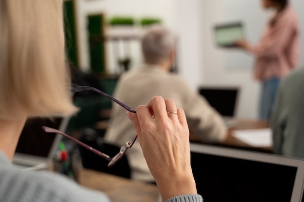 吉他和弦转换不利索怎么办？